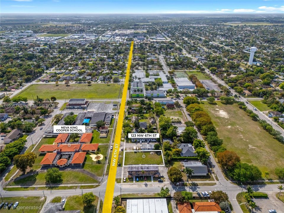 На продажу: $499,000 (0.23 acres)