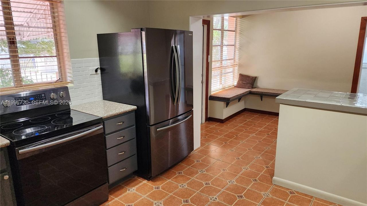 Activo con contrato: $730,000 (2 camas, 2 baños, 1523 Pies cuadrados)