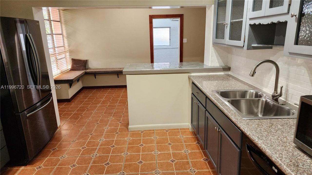 Activo con contrato: $730,000 (2 camas, 2 baños, 1523 Pies cuadrados)