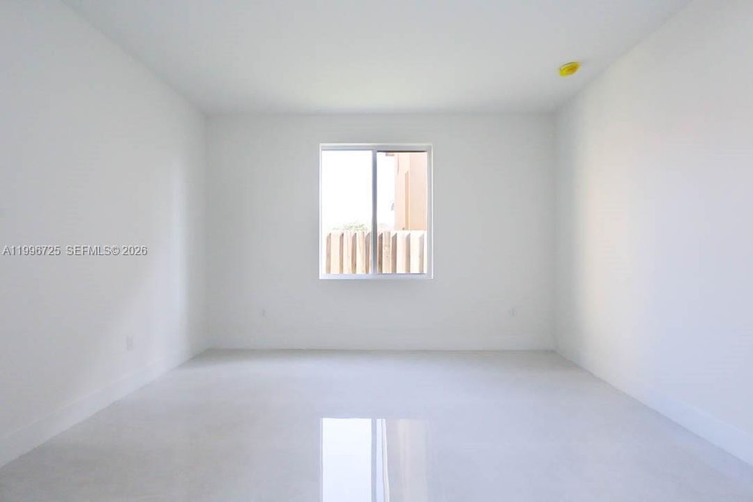 В аренду: $5,000 (5 спален, 4 ванн, 3073 Квадратных фут)