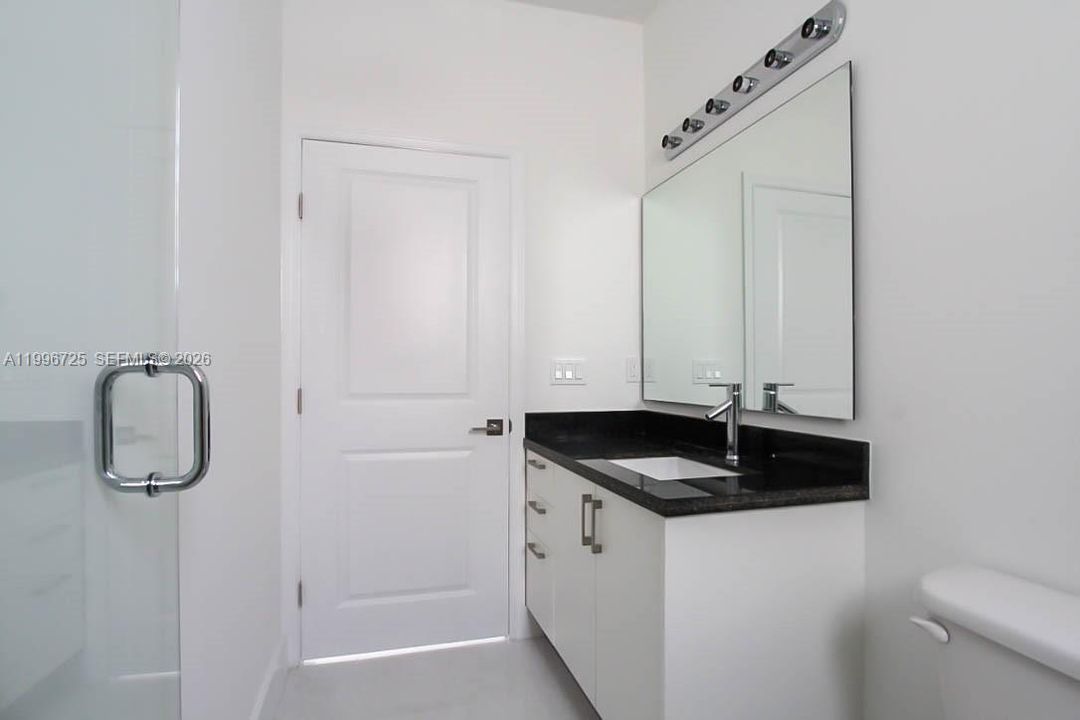В аренду: $5,000 (5 спален, 4 ванн, 3073 Квадратных фут)