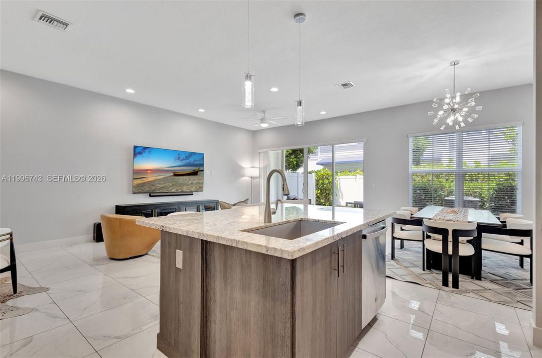 Recently Rented: $5,000 (3 beds, 2 baths, 2144 Square Feet)