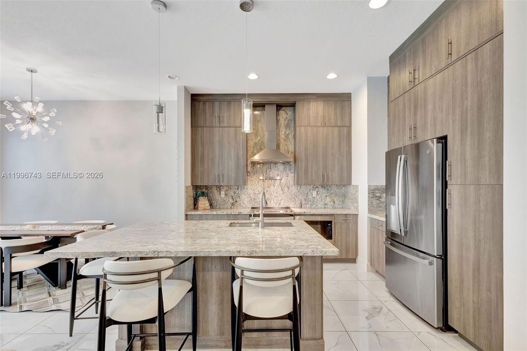 Recently Rented: $5,000 (3 beds, 2 baths, 2144 Square Feet)