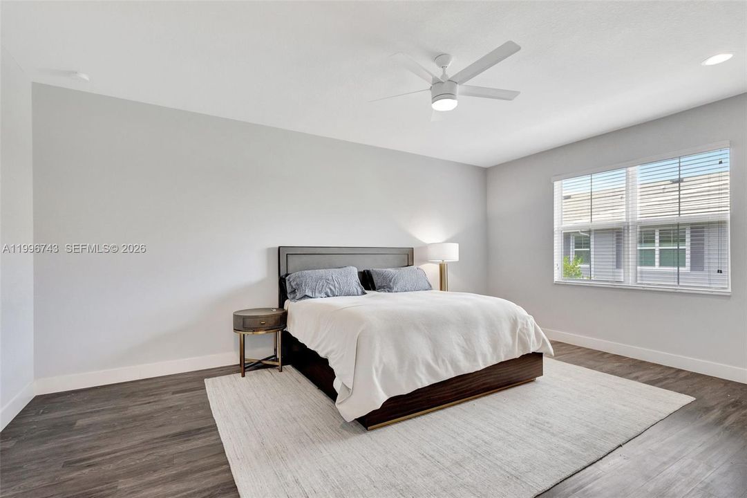 Recently Rented: $5,000 (3 beds, 2 baths, 2144 Square Feet)
