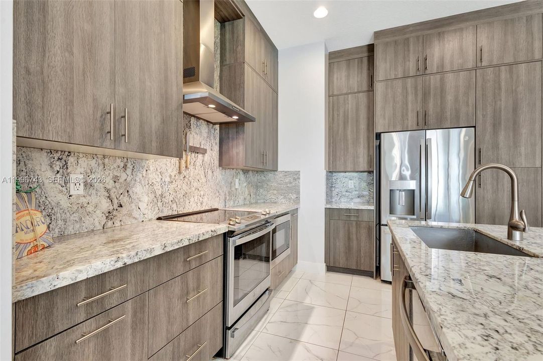 Recently Rented: $5,000 (3 beds, 2 baths, 2144 Square Feet)