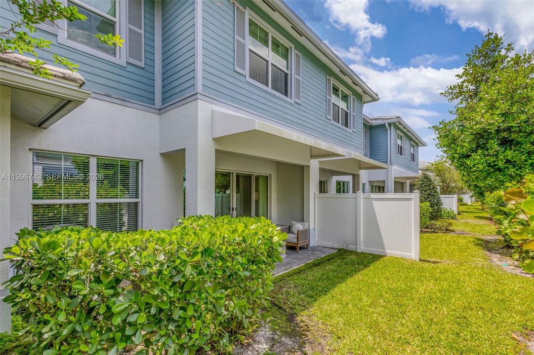 Recently Rented: $5,000 (3 beds, 2 baths, 2144 Square Feet)