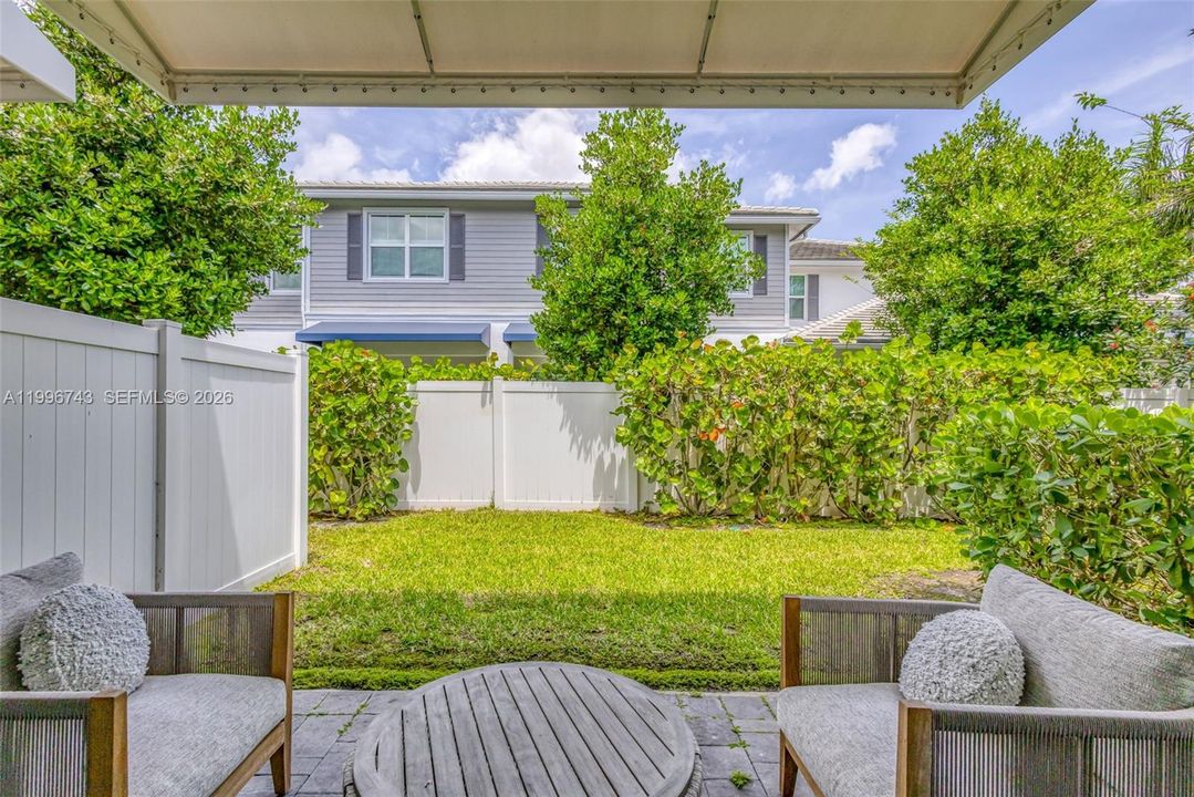 Recently Rented: $5,000 (3 beds, 2 baths, 2144 Square Feet)