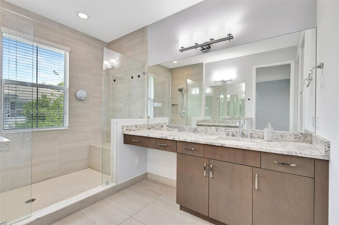 Recently Rented: $5,000 (3 beds, 2 baths, 2144 Square Feet)