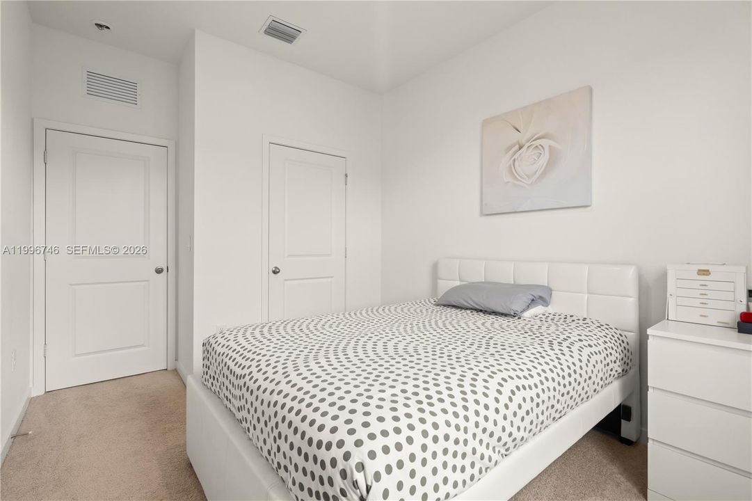 For Sale: $462,000 (3 beds, 2 baths, 1597 Square Feet)