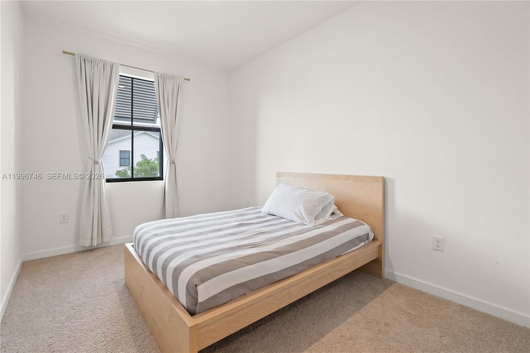 For Sale: $462,000 (3 beds, 2 baths, 1597 Square Feet)