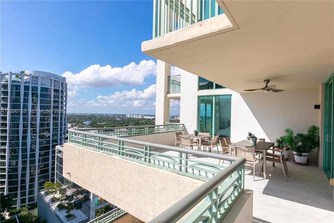 Active With Contract: $20,000 (3 beds, 3 baths, 2607 Square Feet)