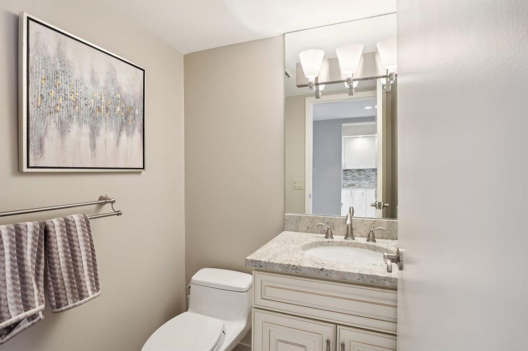 23-web-or-mls-N Ocean Dr 903-023