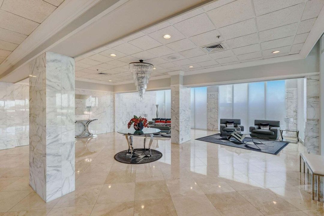 Aquarius_Lobby