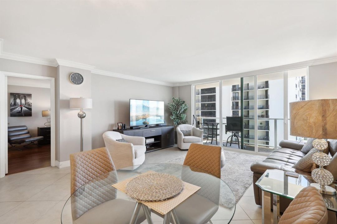 12-web-or-mls-N Ocean Dr 903-012