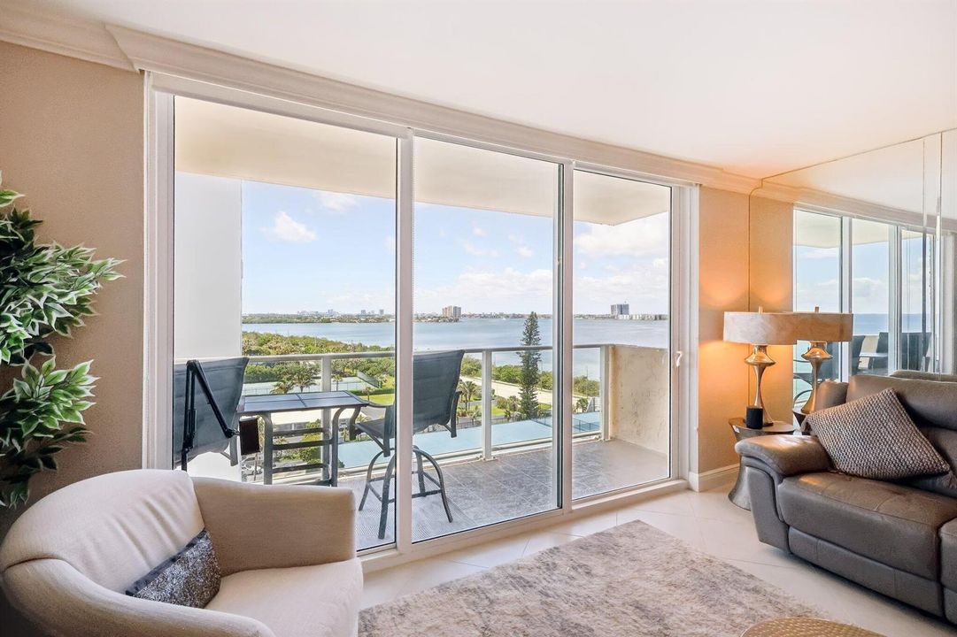 24-web-or-mls-N Ocean Dr 903-024