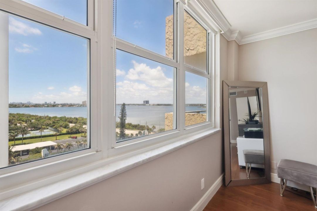 29-web-or-mls-N Ocean Dr 903-029