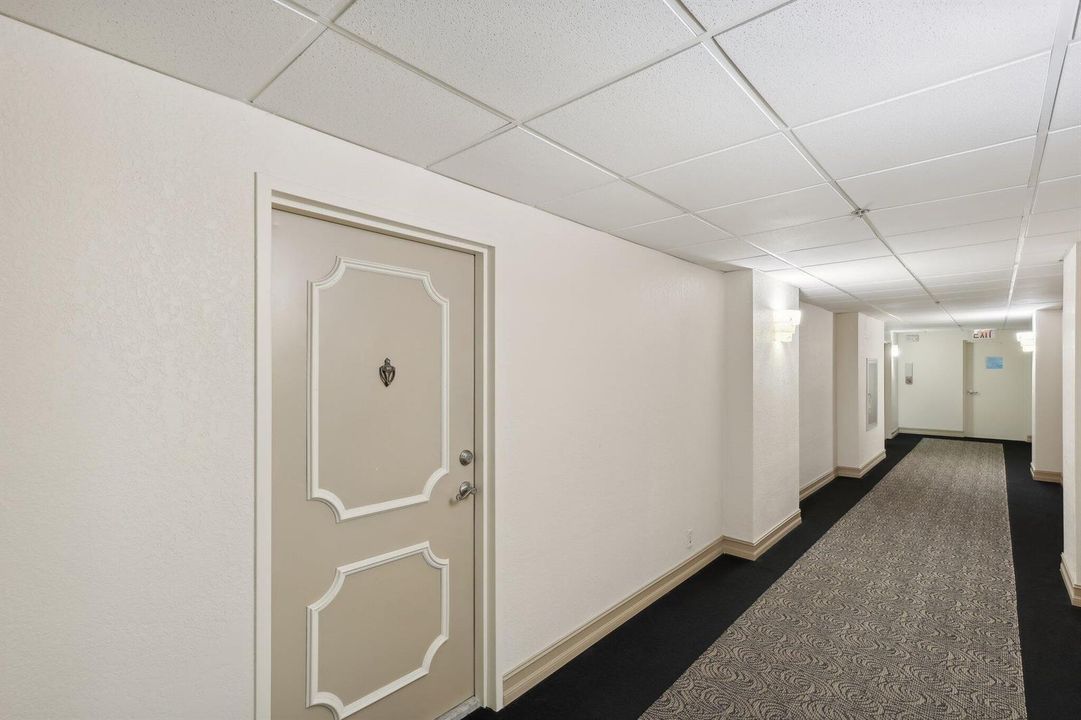 35-web-or-mls-N Ocean Dr 903-035