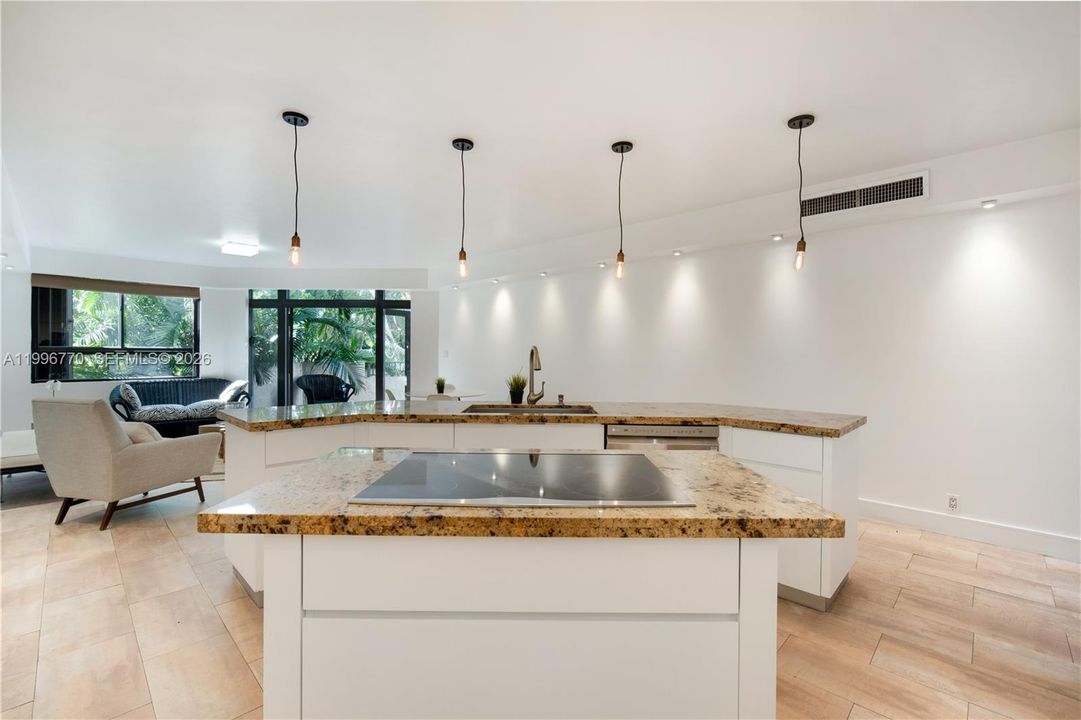 Active With Contract: $6,500 (2 beds, 2 baths, 1720 Square Feet)