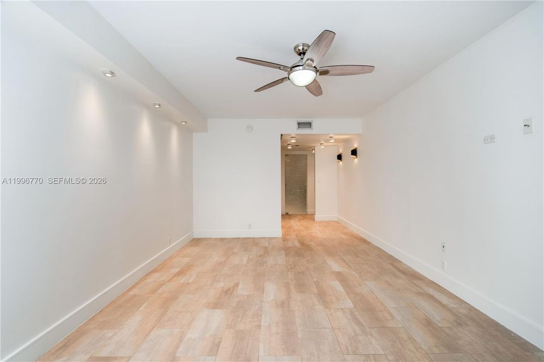 Active With Contract: $6,500 (2 beds, 2 baths, 1720 Square Feet)