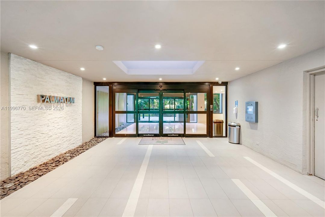 Active With Contract: $6,500 (2 beds, 2 baths, 1720 Square Feet)
