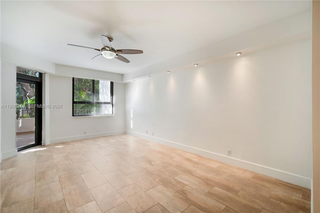 Active With Contract: $6,500 (2 beds, 2 baths, 1720 Square Feet)