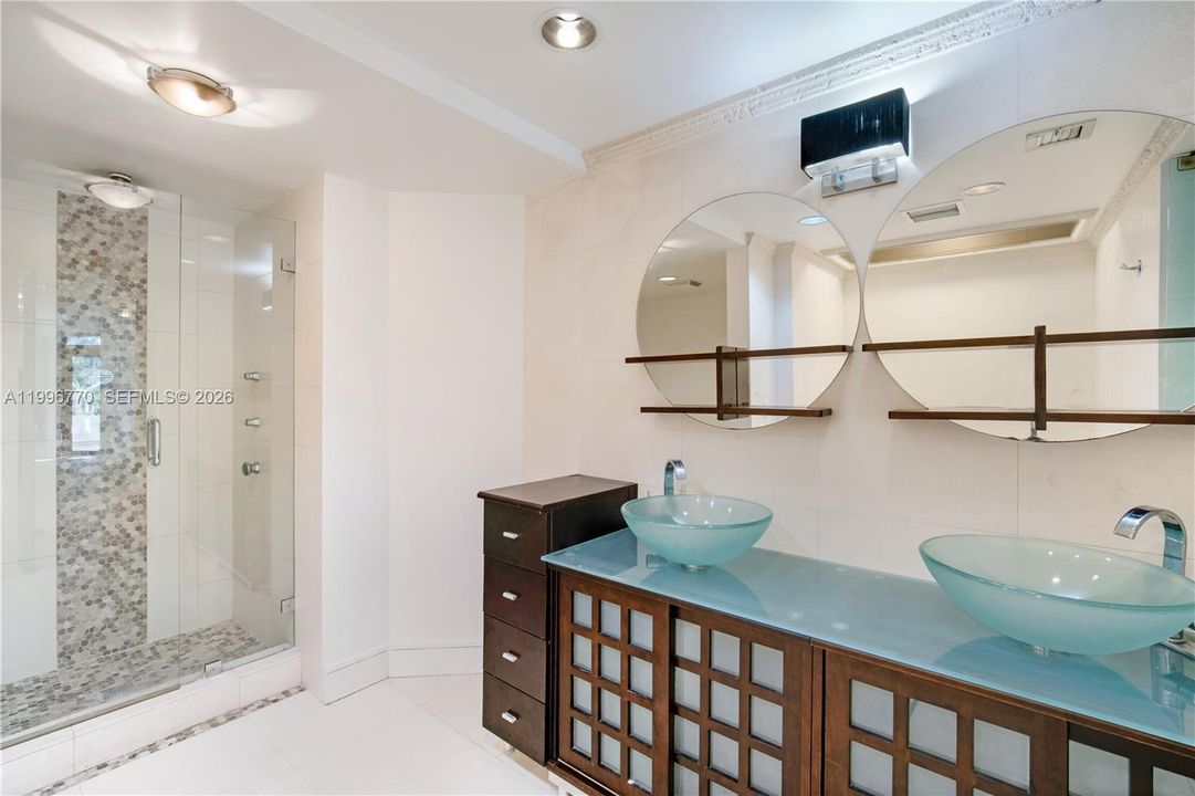 Active With Contract: $6,500 (2 beds, 2 baths, 1720 Square Feet)