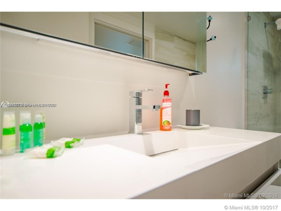 Recently Sold: $244,900 (1 beds, 1 baths, 650 Square Feet)