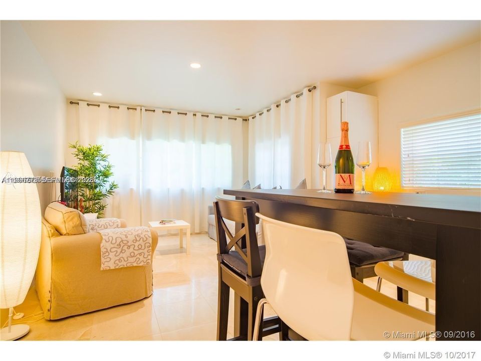 Recently Sold: $244,900 (1 beds, 1 baths, 650 Square Feet)