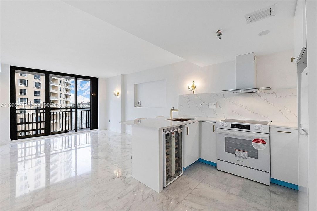 En Venta: $320,000 (0 camas, 1 baños, 370 Pies cuadrados)