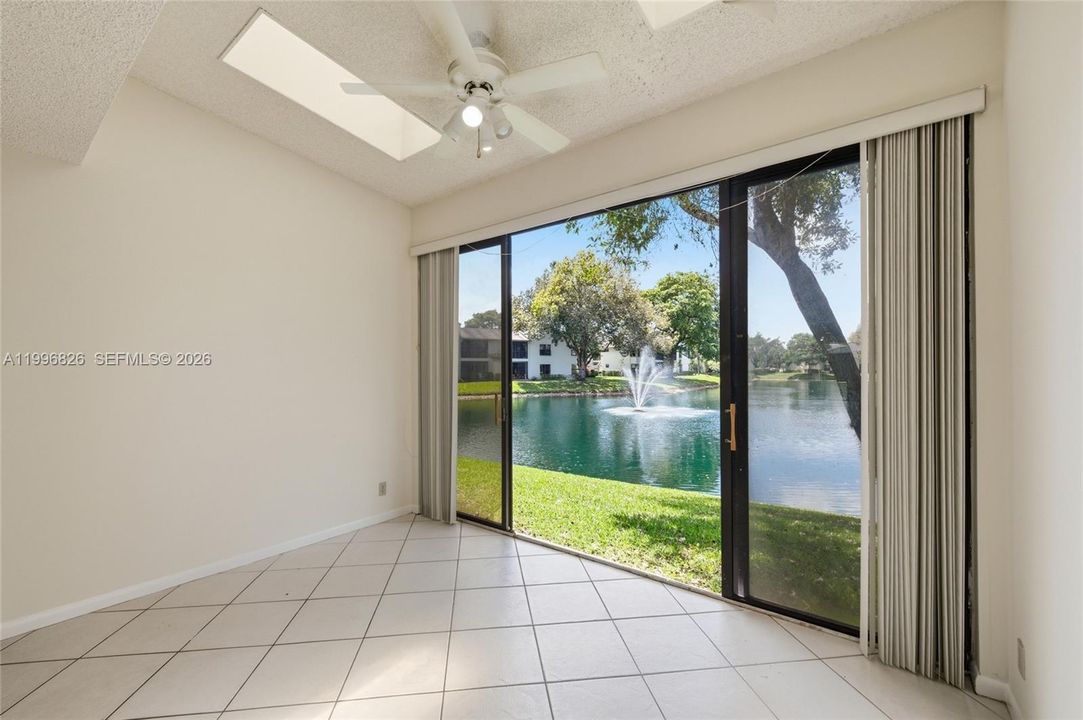 For Sale: $299,000 (2 beds, 2 baths, 1355 Square Feet)