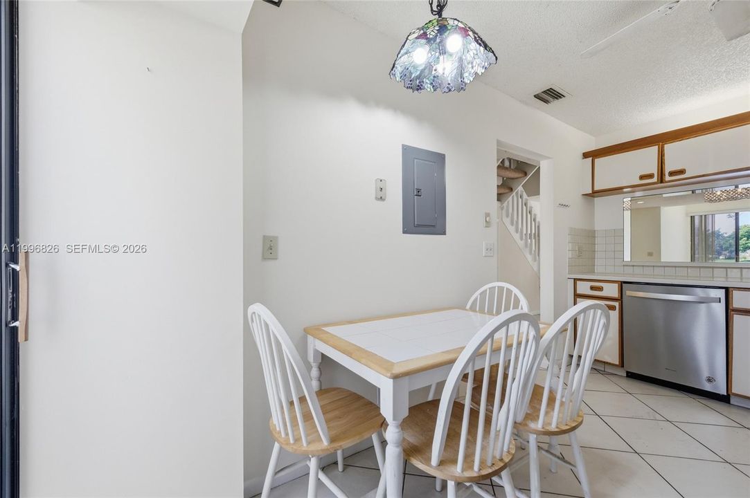 For Sale: $299,000 (2 beds, 2 baths, 1355 Square Feet)
