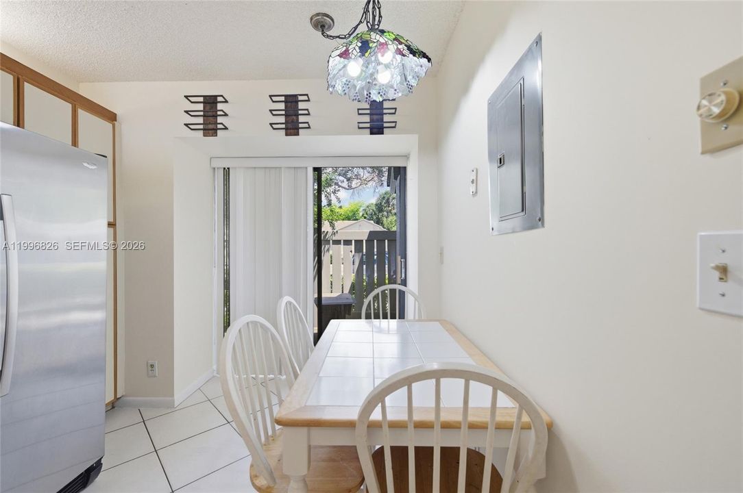 For Sale: $299,000 (2 beds, 2 baths, 1355 Square Feet)