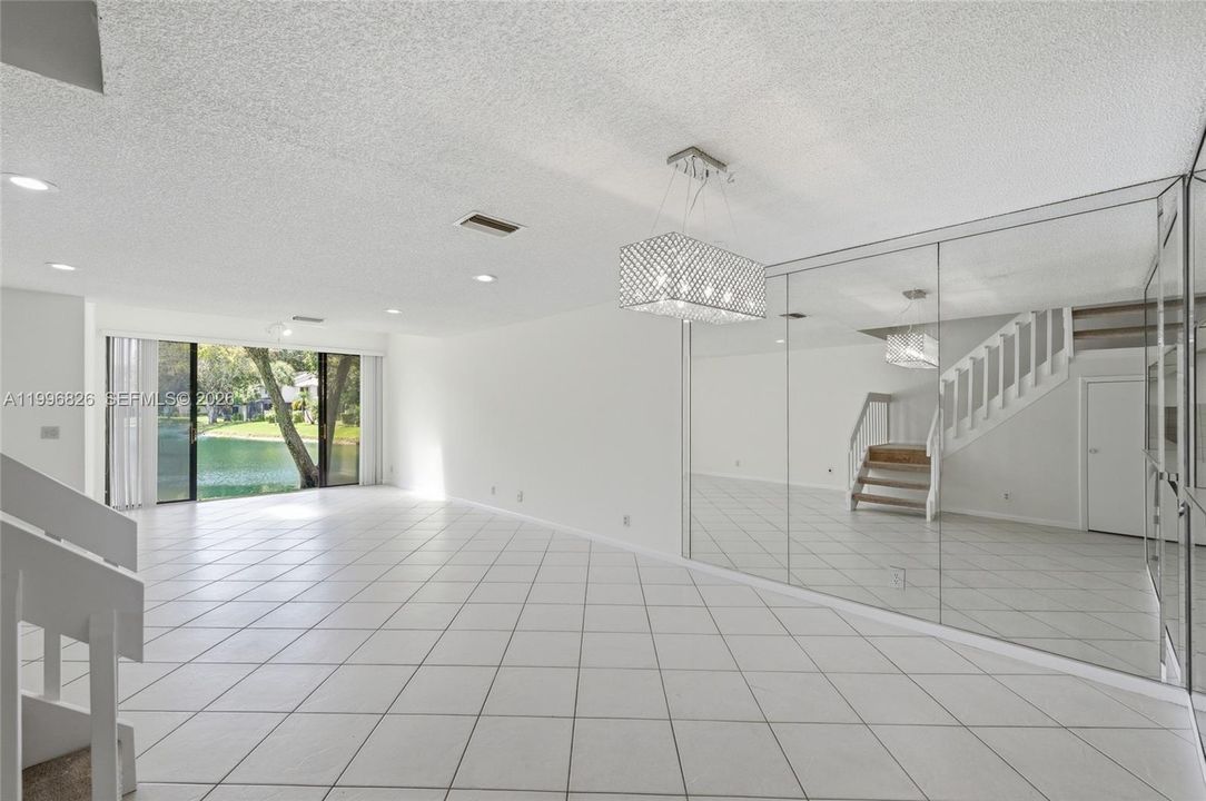 For Sale: $299,000 (2 beds, 2 baths, 1355 Square Feet)