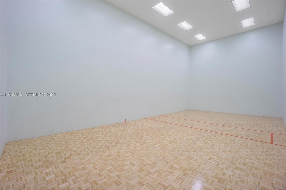На продажу: $275,000 (2 спален, 2 ванн, 1355 Квадратных фут)