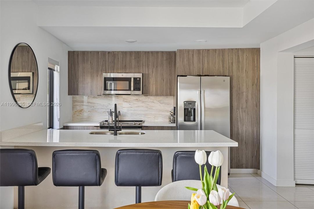 Active With Contract: $585,000 (5 beds, 4 baths, 1902 Square Feet)