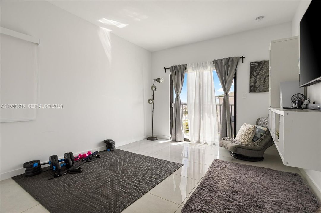 Active With Contract: $585,000 (5 beds, 4 baths, 1902 Square Feet)