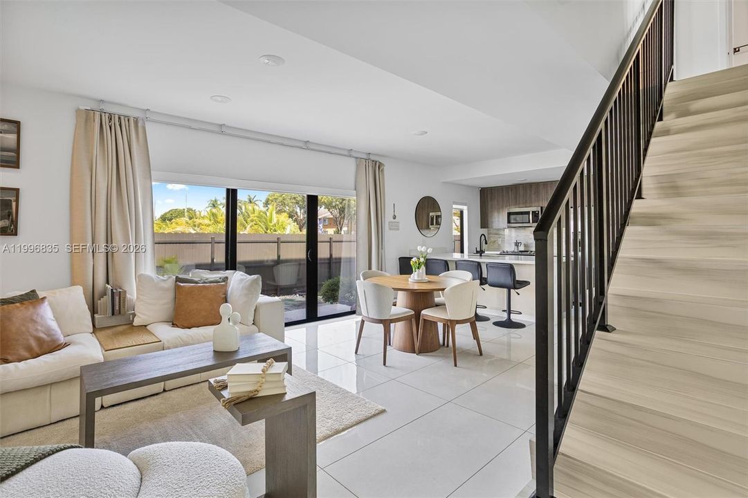 Active With Contract: $585,000 (5 beds, 4 baths, 1902 Square Feet)