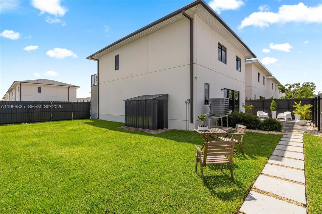 Active With Contract: $585,000 (5 beds, 4 baths, 1902 Square Feet)