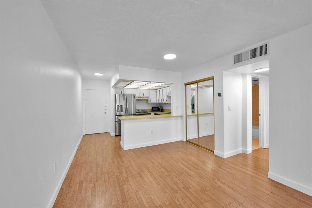 7100 NW 17th St Unit 217 00004