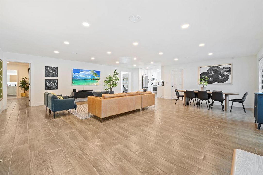 6-web-or-mls-5420-johnson-st