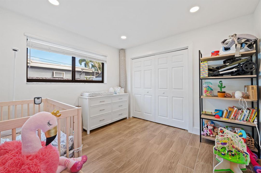 17-web-or-mls-5420-johnson-st