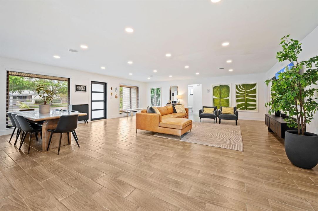 5-web-or-mls-5420-johnson-st