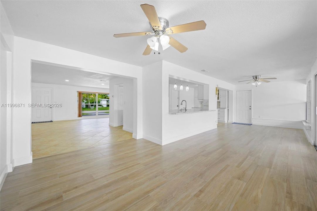 En Venta: $529,000 (2 camas, 2 baños, 1537 Pies cuadrados)
