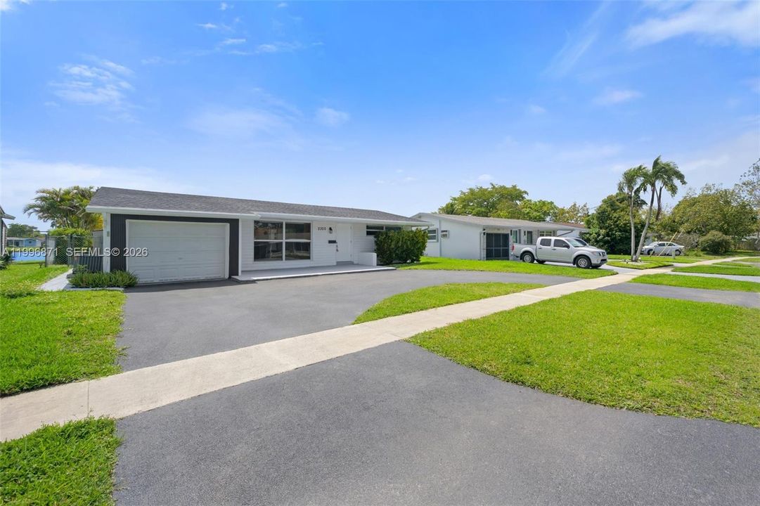 En Venta: $529,000 (2 camas, 2 baños, 1537 Pies cuadrados)