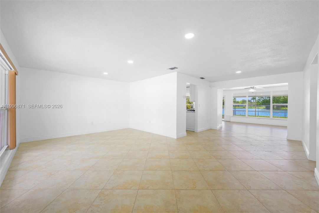 En Venta: $529,000 (2 camas, 2 baños, 1537 Pies cuadrados)