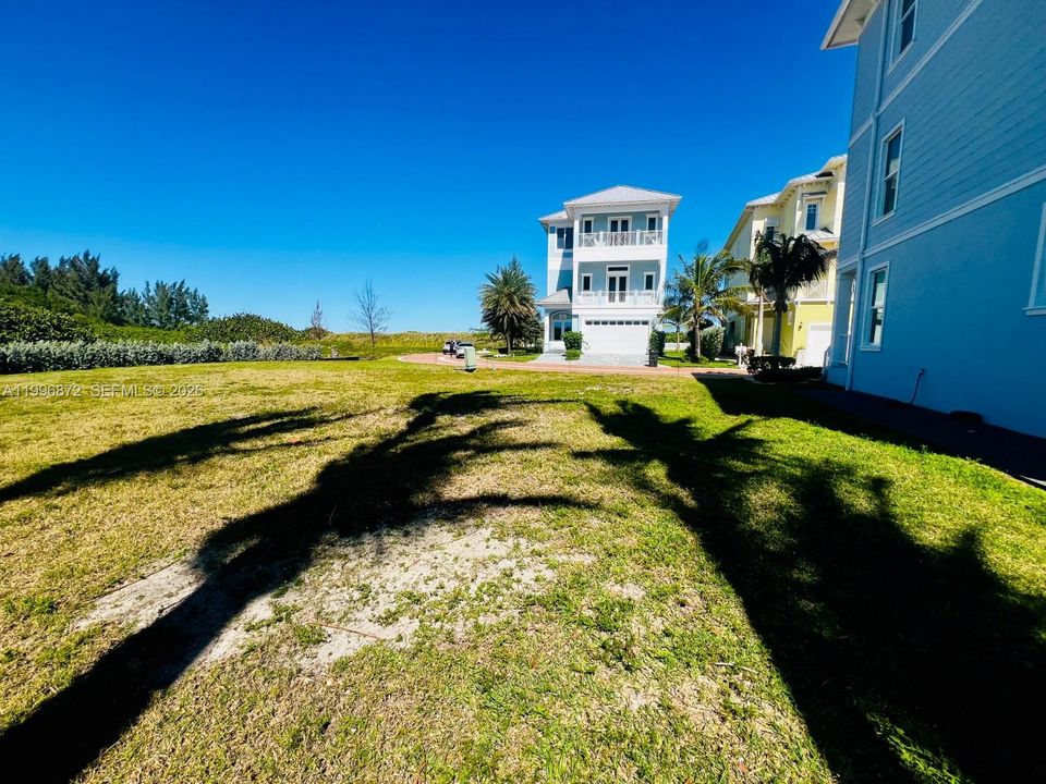 En Venta: $350,000 (0.06 acres)