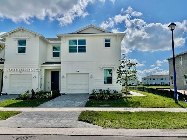 Active With Contract: $2,800 (4 beds, 2 baths, 1900 Square Feet)