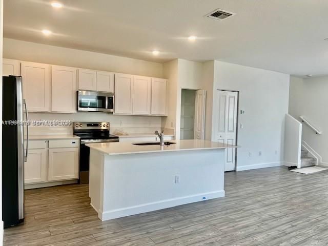 Active With Contract: $2,800 (4 beds, 2 baths, 1900 Square Feet)