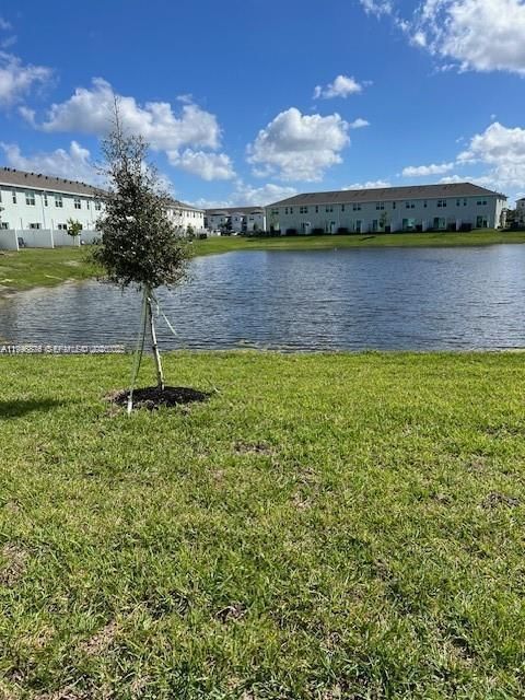 Active With Contract: $2,800 (4 beds, 2 baths, 1900 Square Feet)