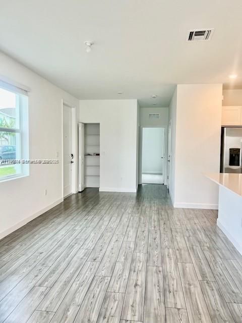 Active With Contract: $2,800 (4 beds, 2 baths, 1900 Square Feet)